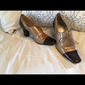 AK Anne Klein Oxford shoes